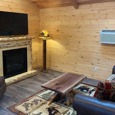 Briarwood Cabin By Amish Country Lodging Berlin Exterior photo